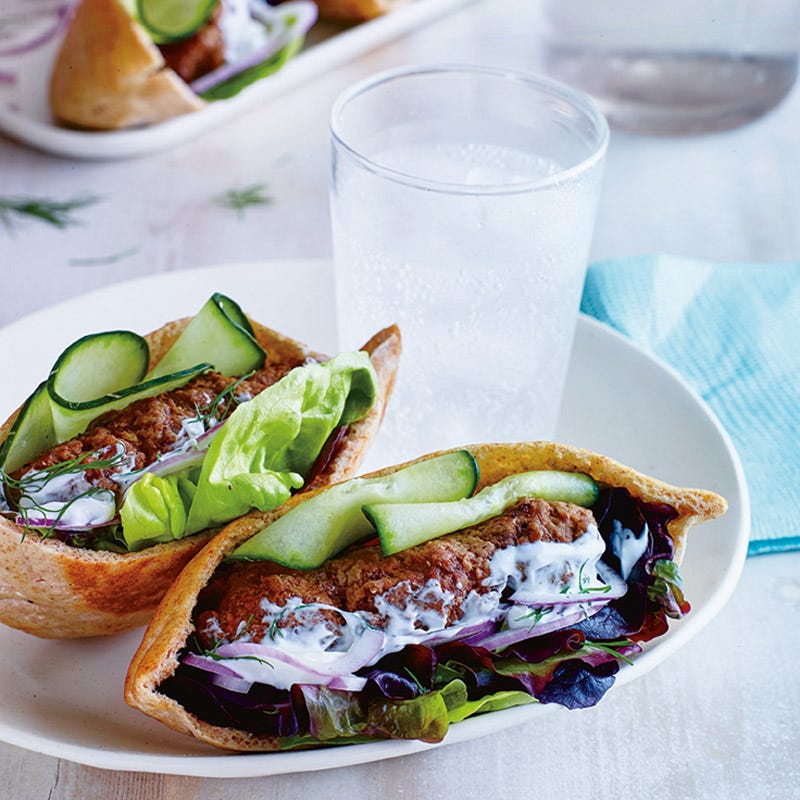 Orientalischer Burger mit Joghurtsauce