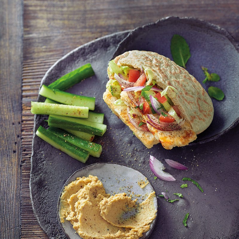 Pita mit Hummus und Halloumi