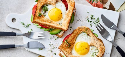 Herztoast mit Spiegelei