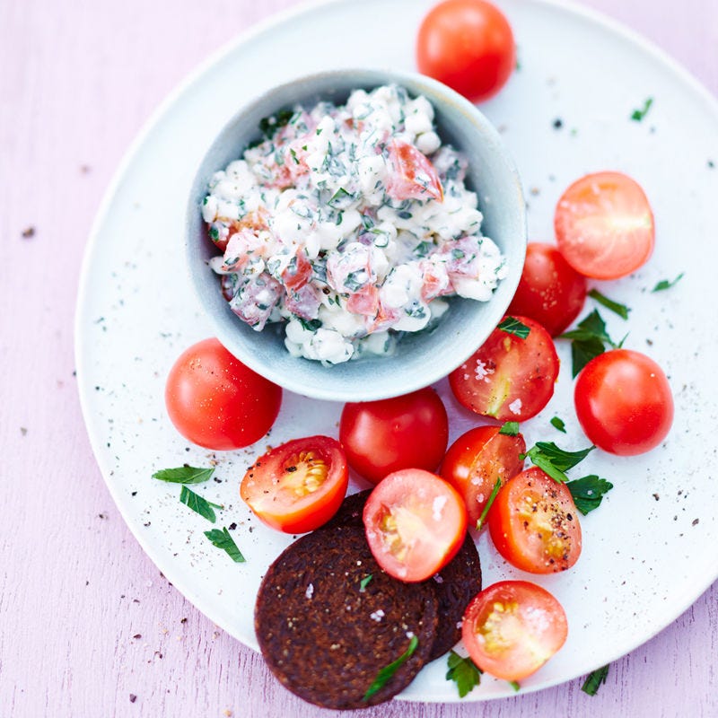 Hüttenkäse-Tomaten-Taler
