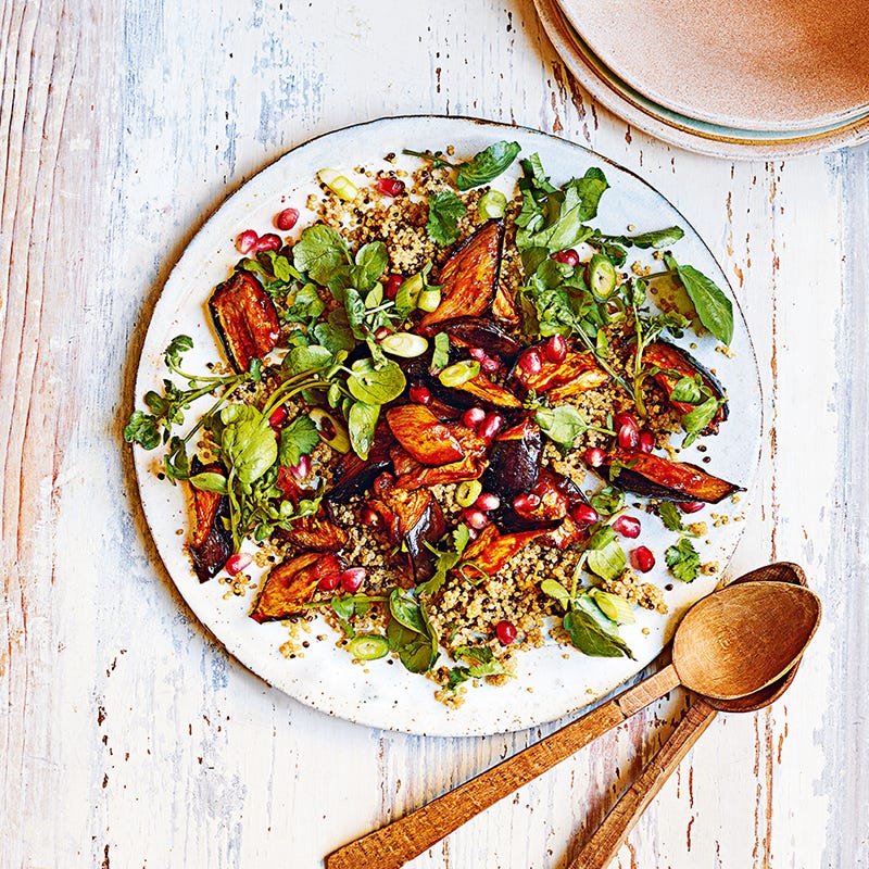 Quinoa-Auberginen-Salat mit Granatapfel