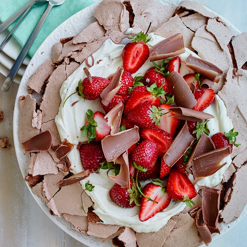Chocolate-berry pavlova