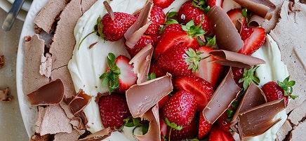 Chocolate-berry pavlova