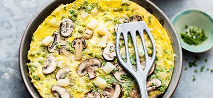 Omelette mit Frühlingsgemüse und Ossau-Iraty