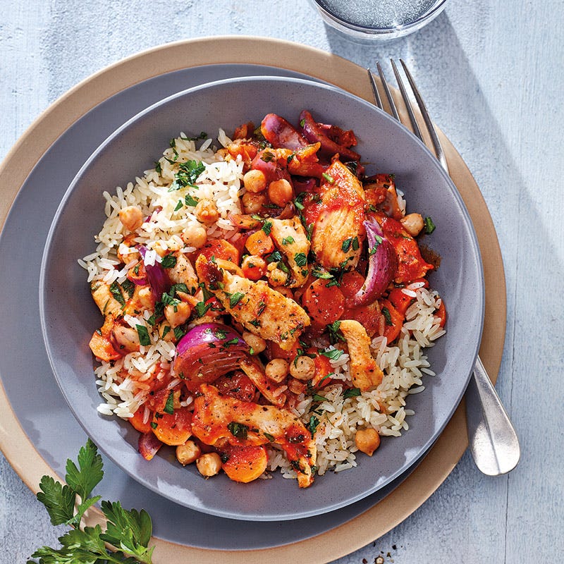 Hähnchen-Karotten-Pfanne mit Kichererbsen