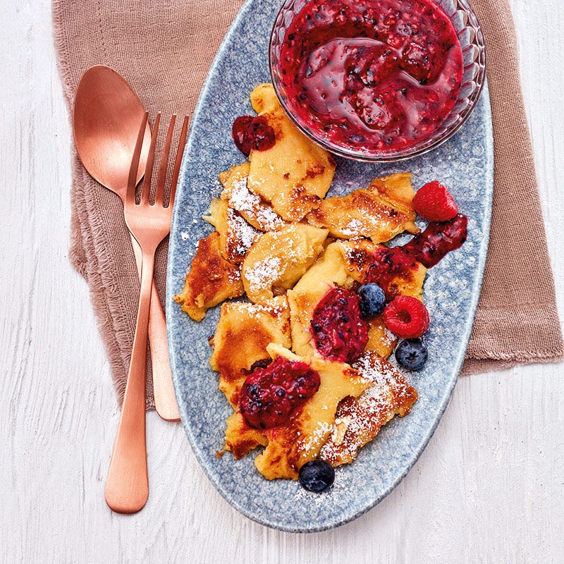 Kaiserschmarrn mit Beerensauce