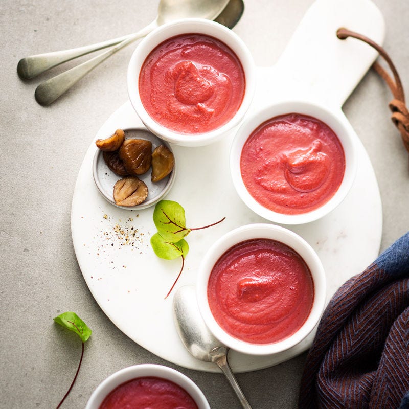 Soupe de betterave, châtaignes et champignons