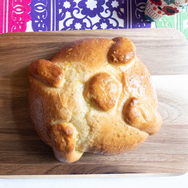 Photo of Pan de muerto (Day of the Dead bread) by WW
