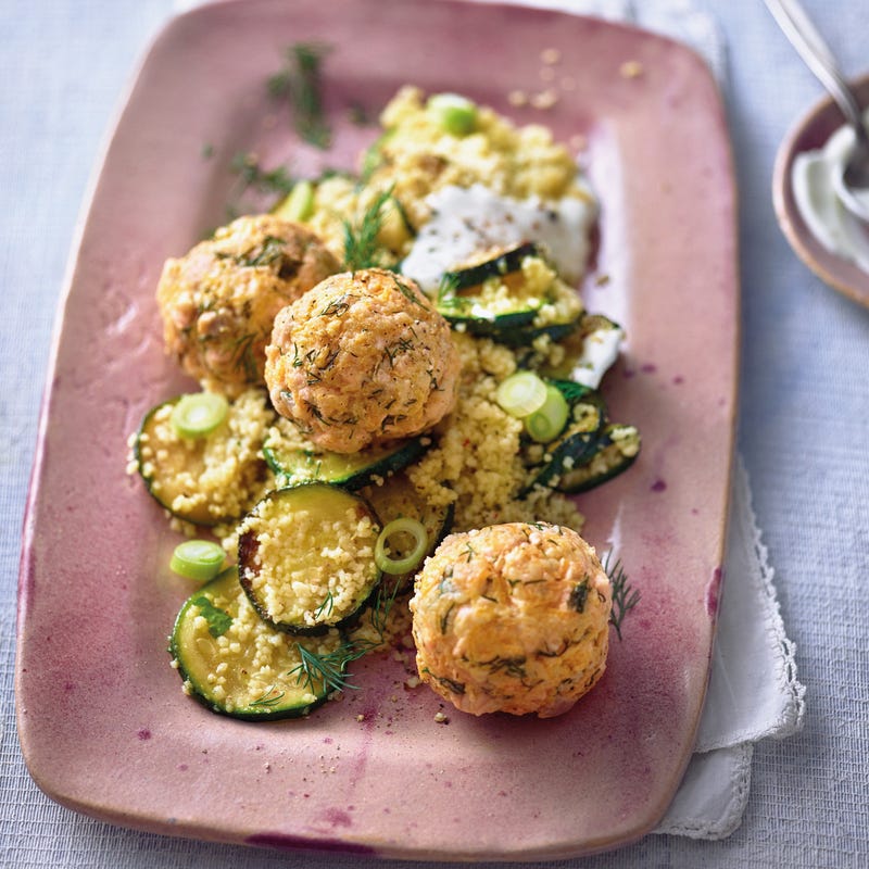 Foto van Couscous met courgette en wortel-zalmballetjes door WW