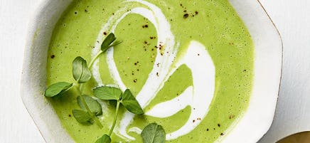 Pea, leek and mint soup