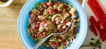 Mediterranean tuna salad with oregano