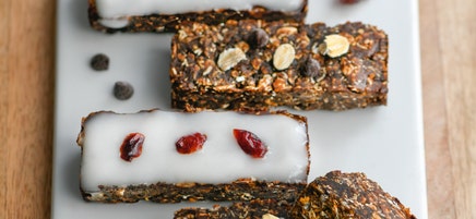 Chocolate & coconut protein cereal bar