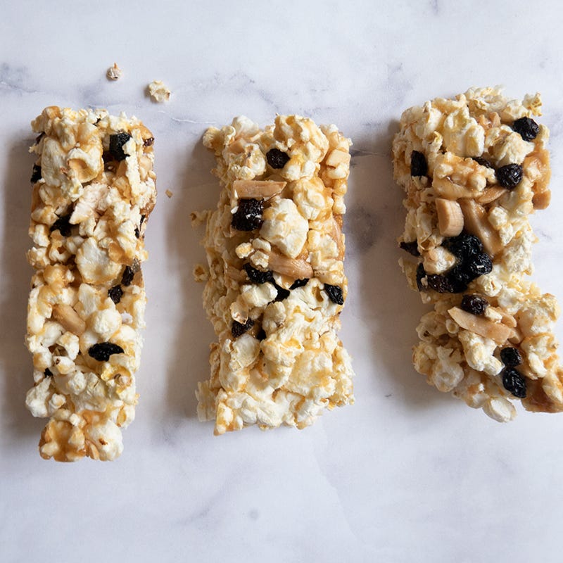 Chewy popcorn granola bars