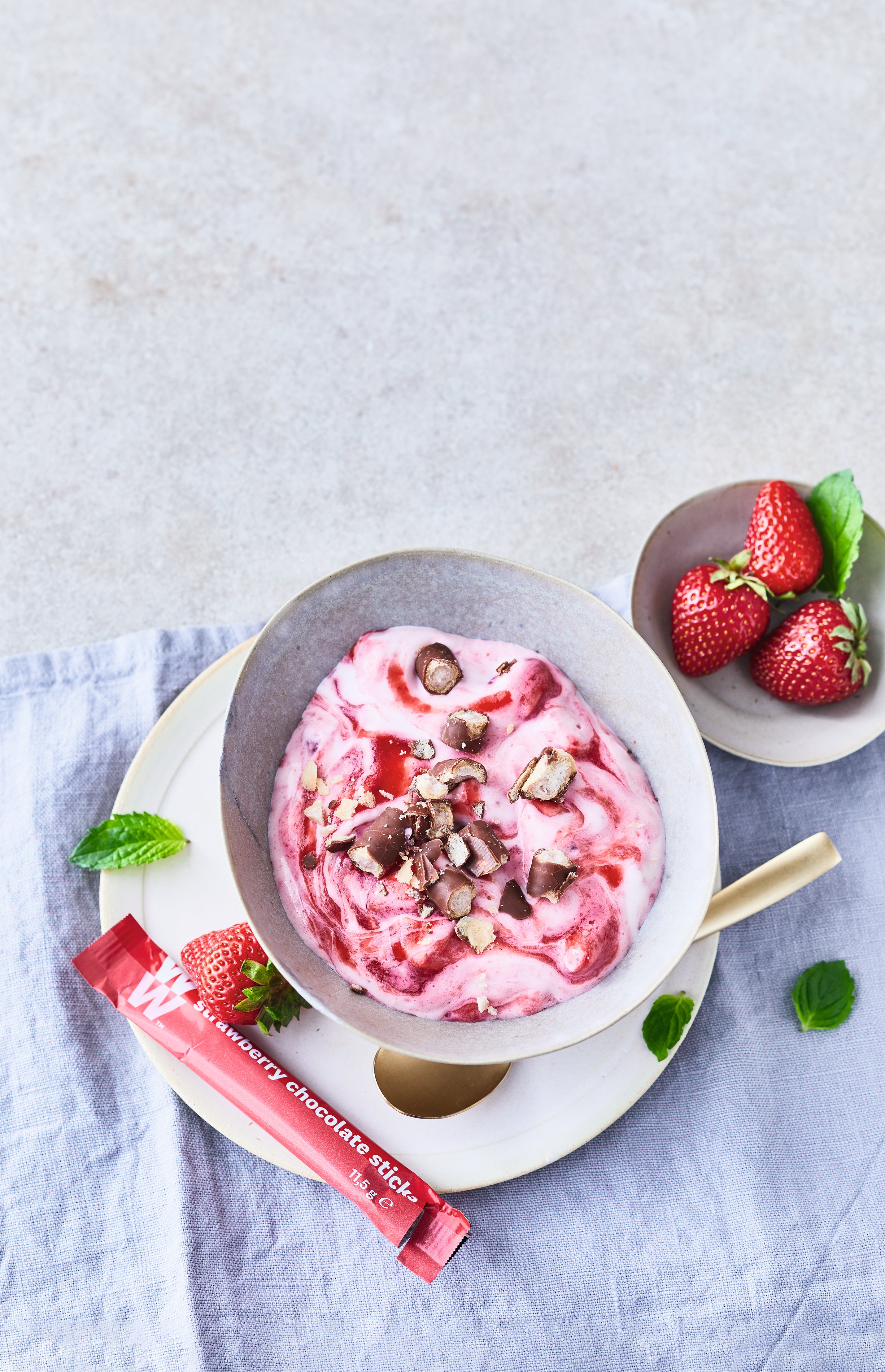 Fromage blanc aux fraises et au chocolat
