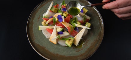 Carpaccio de coquilles Saint-Jacques, avocat, pamplemousse et Granny Smith