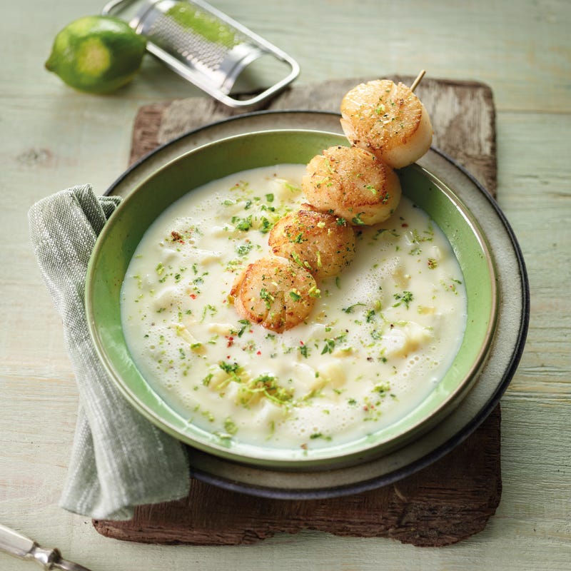 Foto van Asperge-limoensoep met spiesjes van sint-jakobsschelpen door WW