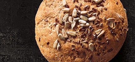 Selbstgemachte Buns Mehrkornbrötchen