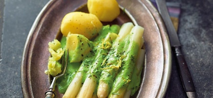 Asperges met erwten-citroensaus