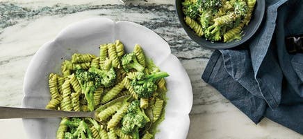 Rotinis à la sauce crémeuse aux brocolis