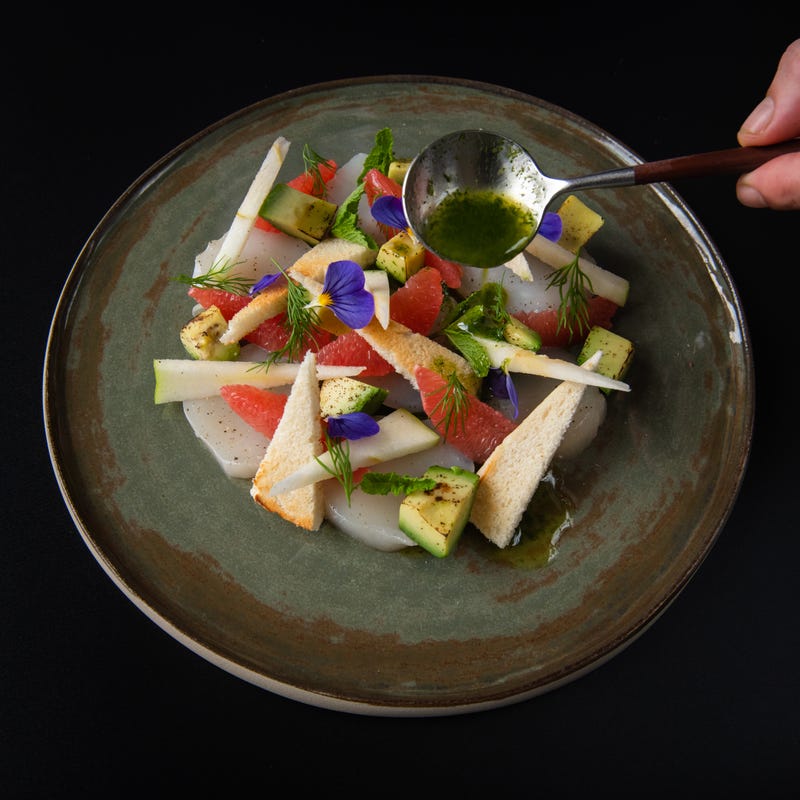 Foto van Carpaccio van coquilles, avocado, pompelmoes en granny smith door WW