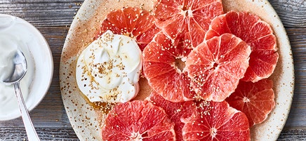 Pamplemousse avec skyr miel-sésame