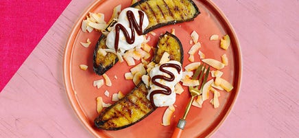 Bananes au barbecue à la noix de coco et au chocolat