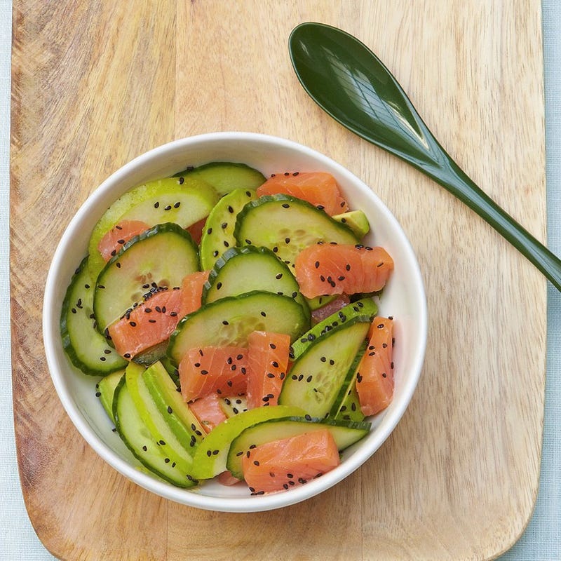 Photo de/du Salade à la truite fumée, vinaigrette kiwi avocat par WW