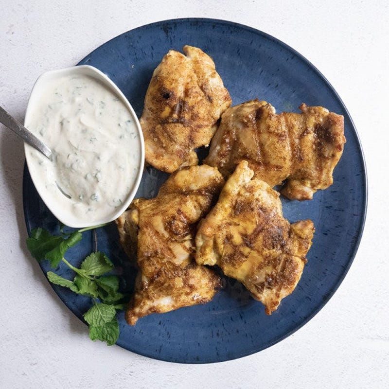 Photo de Cuisses de poulet à la marocaine avec sauce au yogourt cumin-ail par WW
