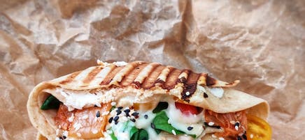 Wrap grillé aux épinards et au fromage