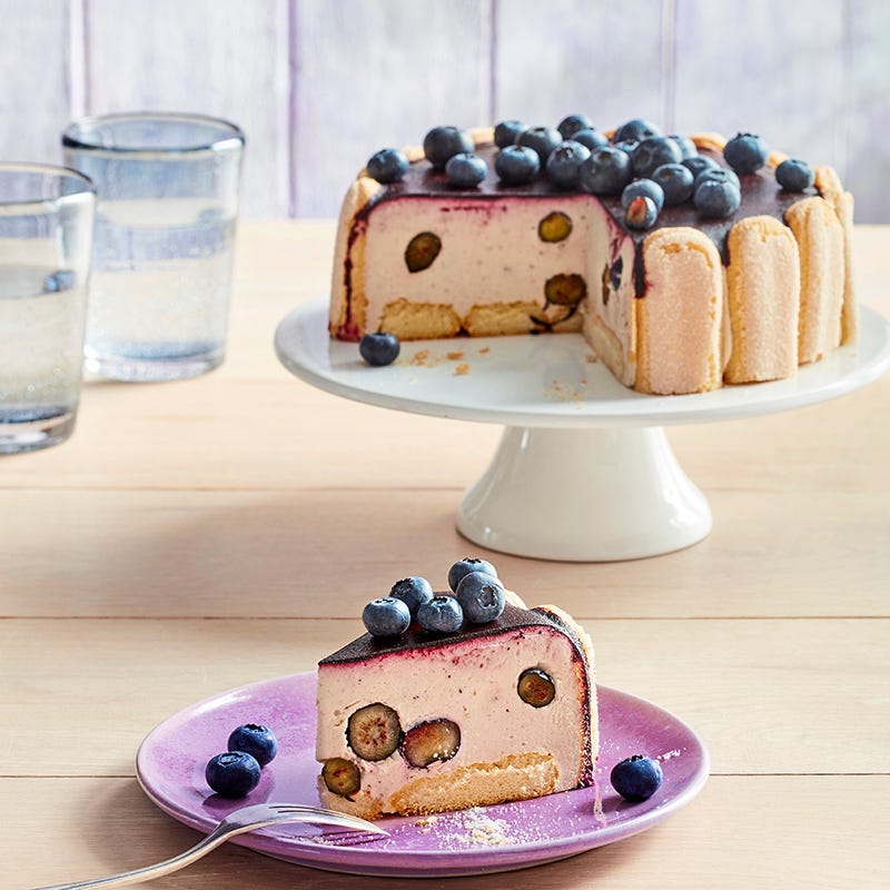 Heidelbeermousse-Charlotte