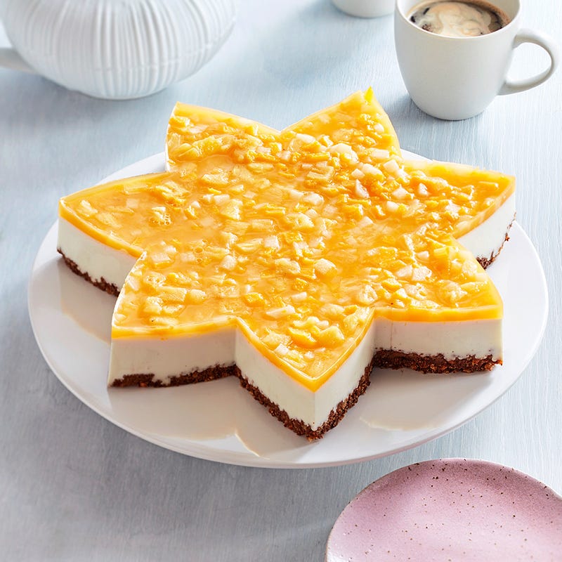 Joghurttorte mit gelber Grütze