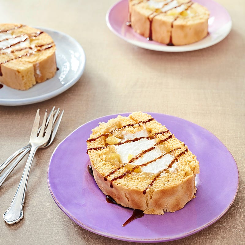 Apfel-Mousse-Biskuitrolle