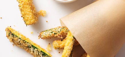 Courgettefrietjes met parmezaanse kaas