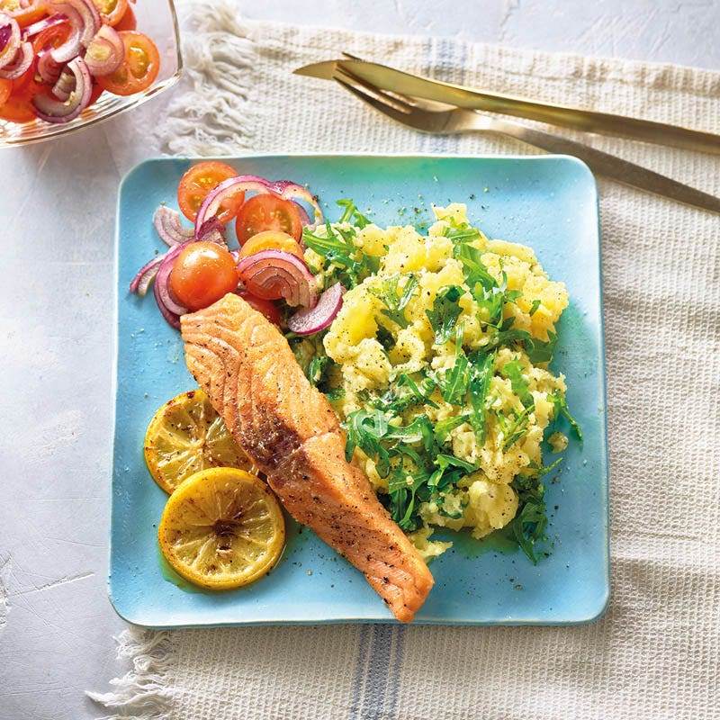 Kartoffel-Rucola-Stampf mit Lachs