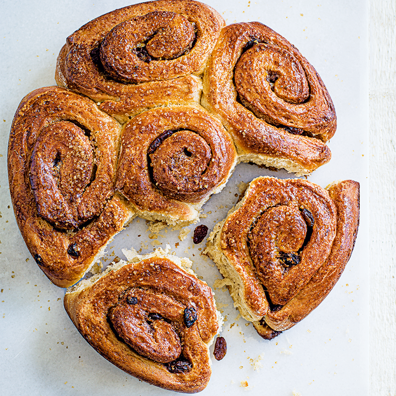 Cinnamon and raisin swirl buns