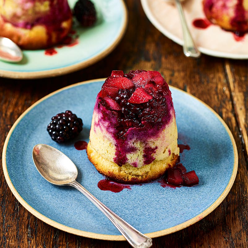 Pear and blackberry sponge puddings