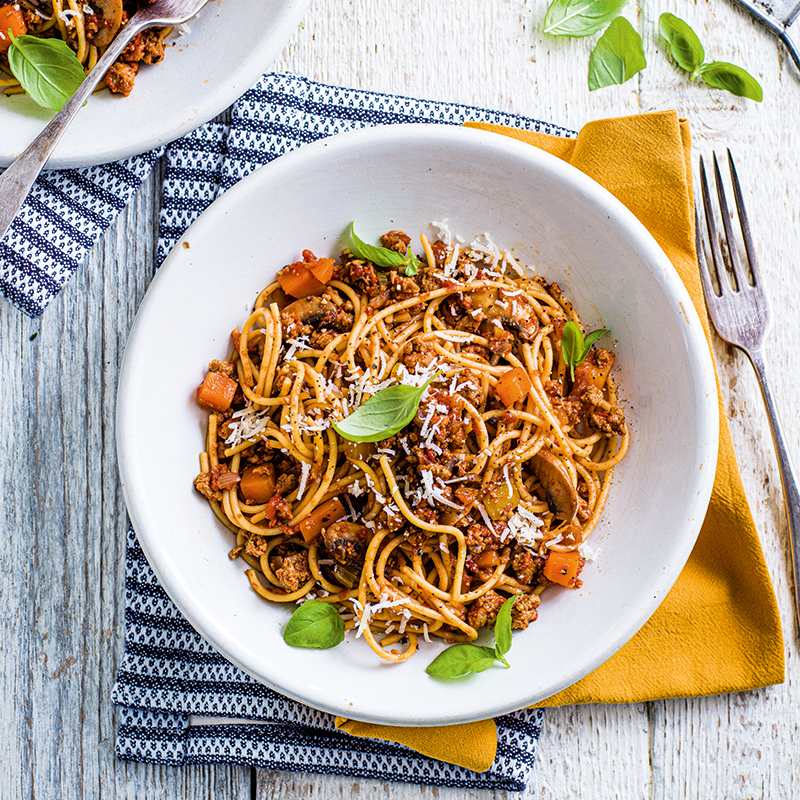 Lentil spaghetti with beef ragu