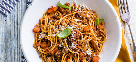 Lentil spaghetti with beef ragu