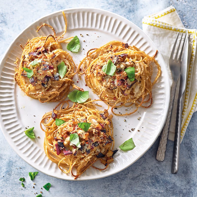 Nudel-Auberginen-Nester vom Blech