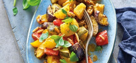 Salade de pommes de terre aux légumes méditerranéens