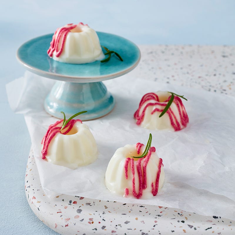 Mini-Eisgugelhupf mit Himbeerschokolade