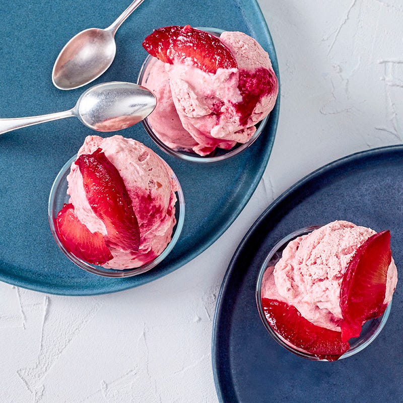 Pflaumeneis mit Zitronengras