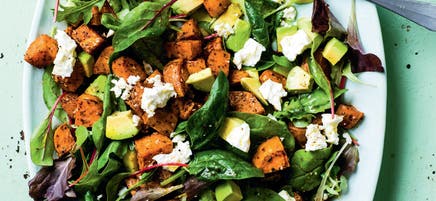Salade met kruidige zoete aardappel