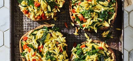 Portobellos farcis à l’orzo et aux tomates séchées au soleil