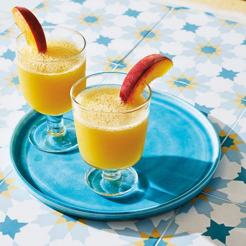 Photo de Bellinis aux pêches surgelées et au prosecco par WW