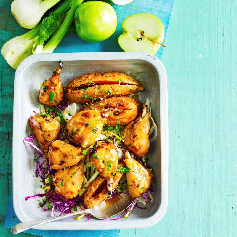 Foto van Gemarineerde kipdrumsticks met appel-koolsla door WW
