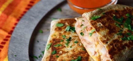 Burrito grillé aux haricots et au fromage