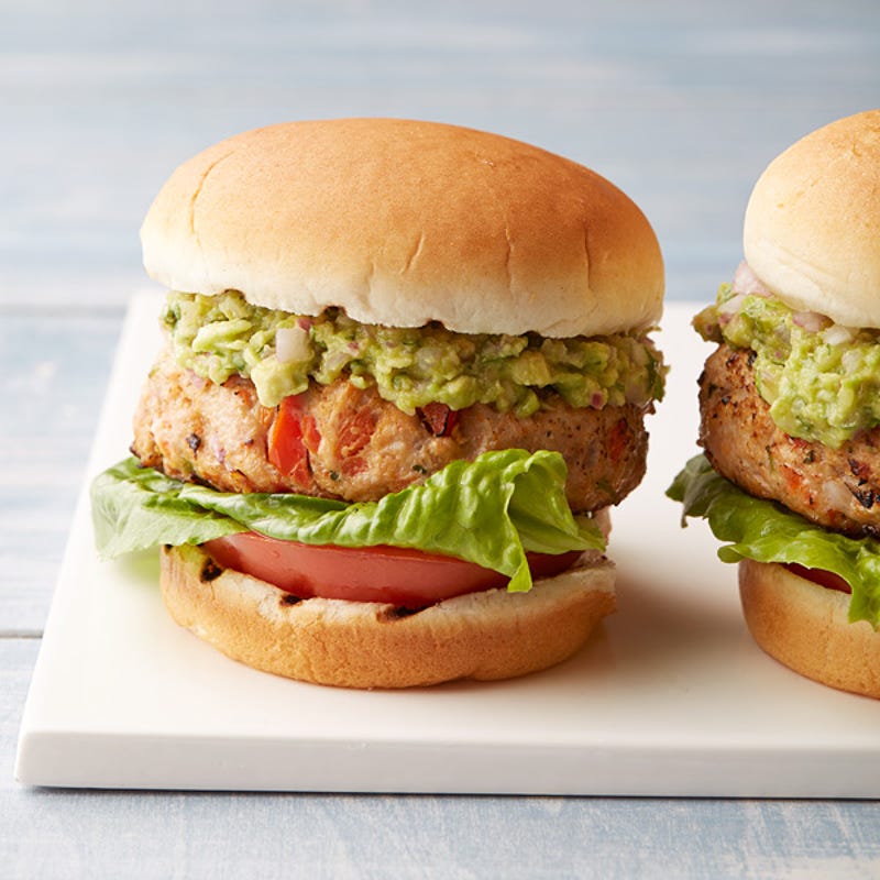 Photo de Hamburgers de dinde mexicains avec tartinade à l’avocat par WW