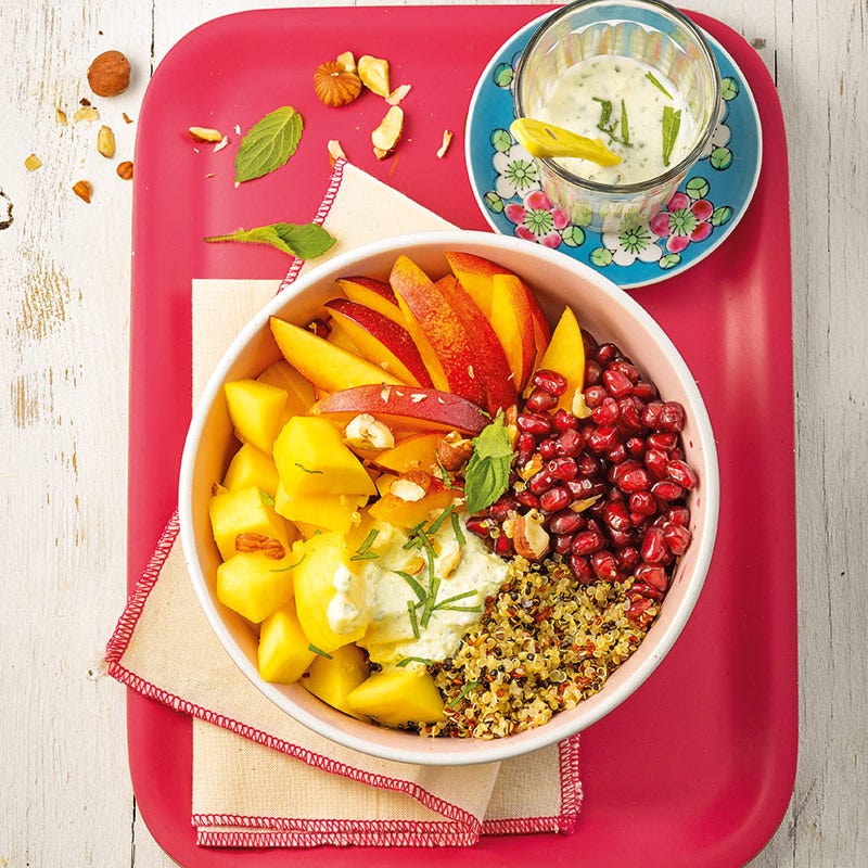 Quinoa-Bowl mit Nektarinen