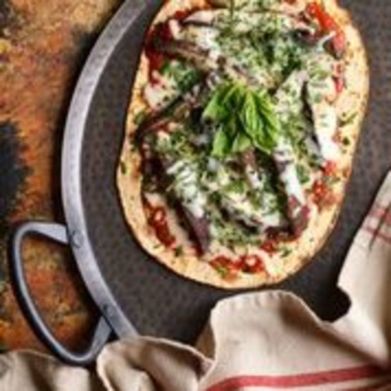 Photo of Grilled portobello flatbread pizza by WW